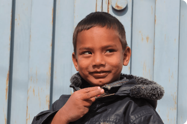 Tika Foundation - jongen kan naar school